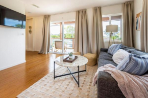 Stylish Guest House with Ocean & City Views